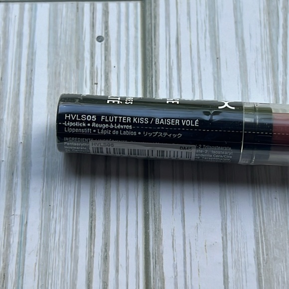 NYX  Makeup Beauty High Voltage Flutter Kisses Lipstick - Picture 4 of 6